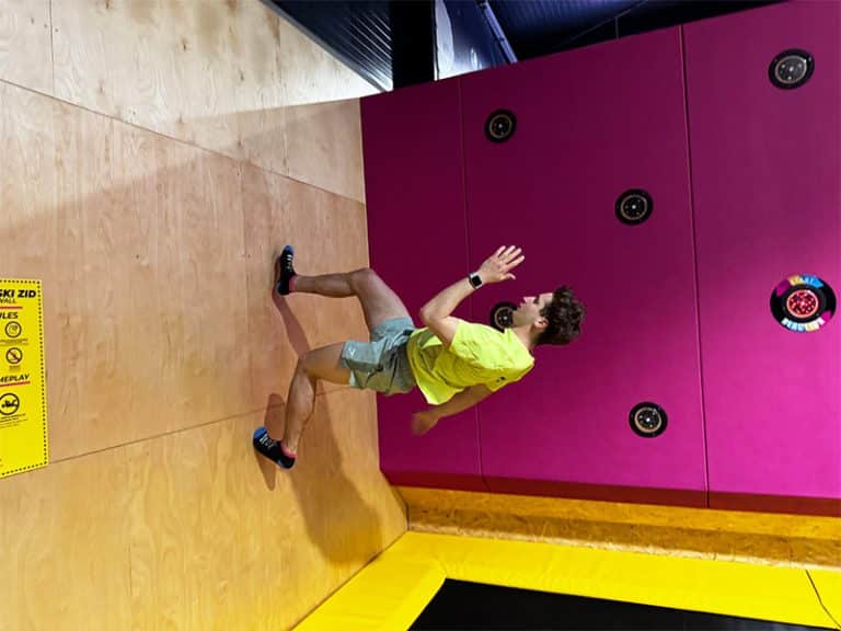 Trampolinski zid v trampolin parku